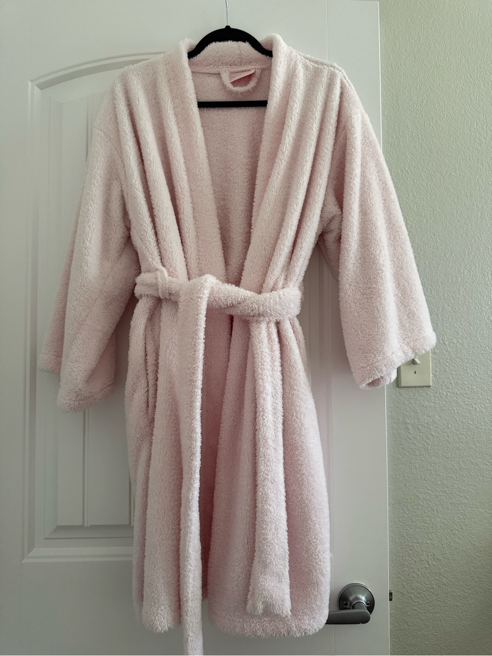 Bath & Body Works Soft Pale Pink Plush Robe with Belt